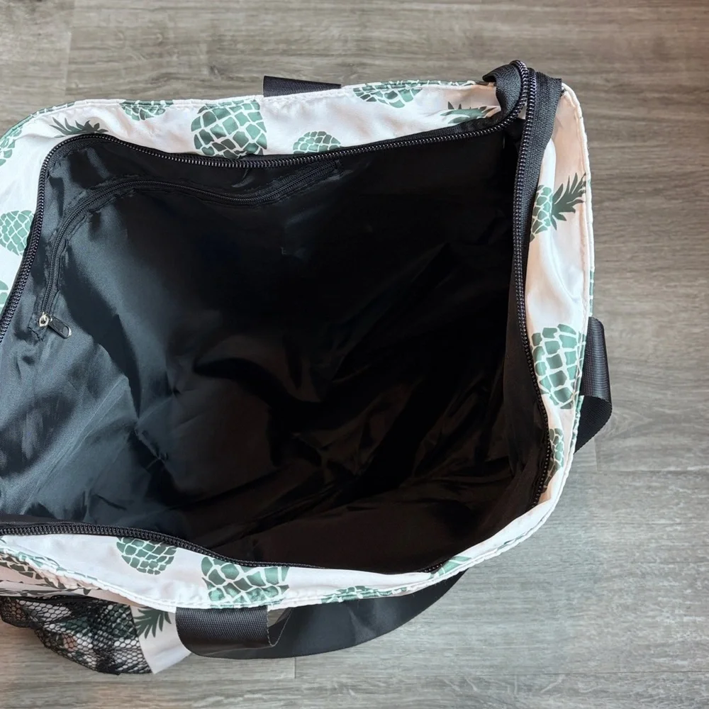 Pineapple print tote bag